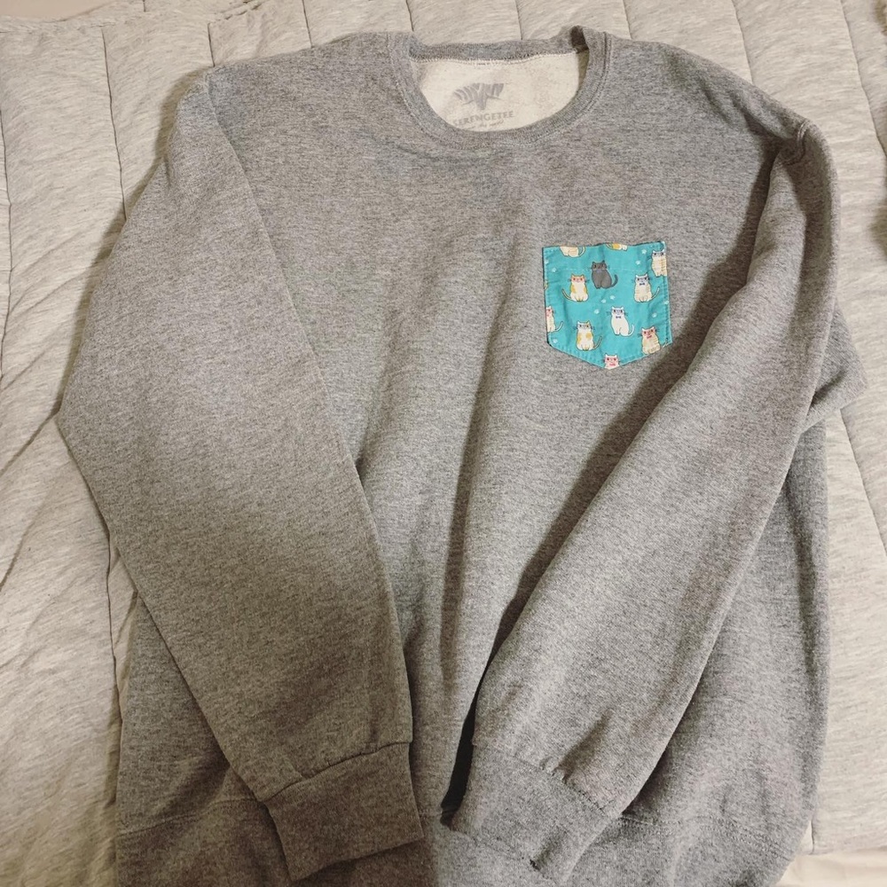serengetee cat crewneck